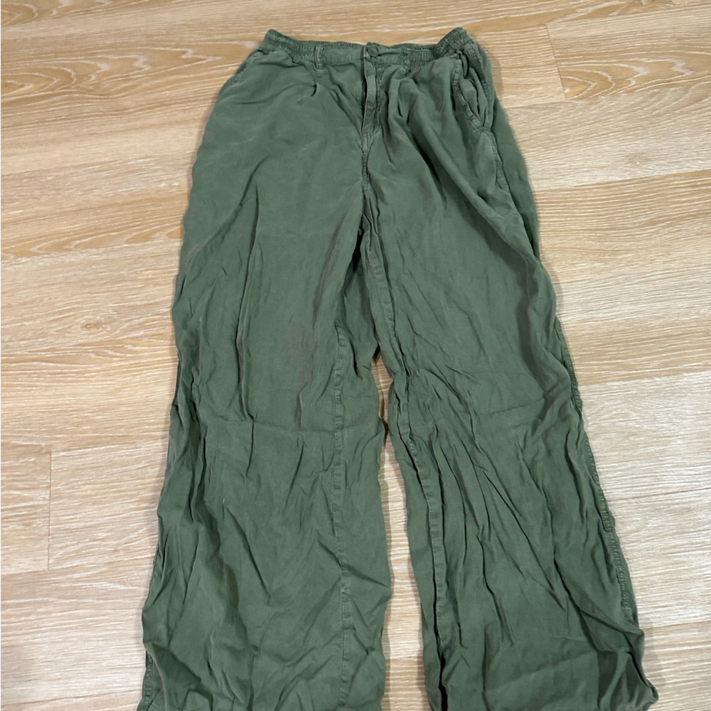 Army green Aries pants